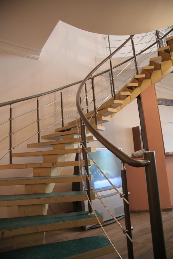 Noy Hostel Yerevan Ngoại thất bức ảnh