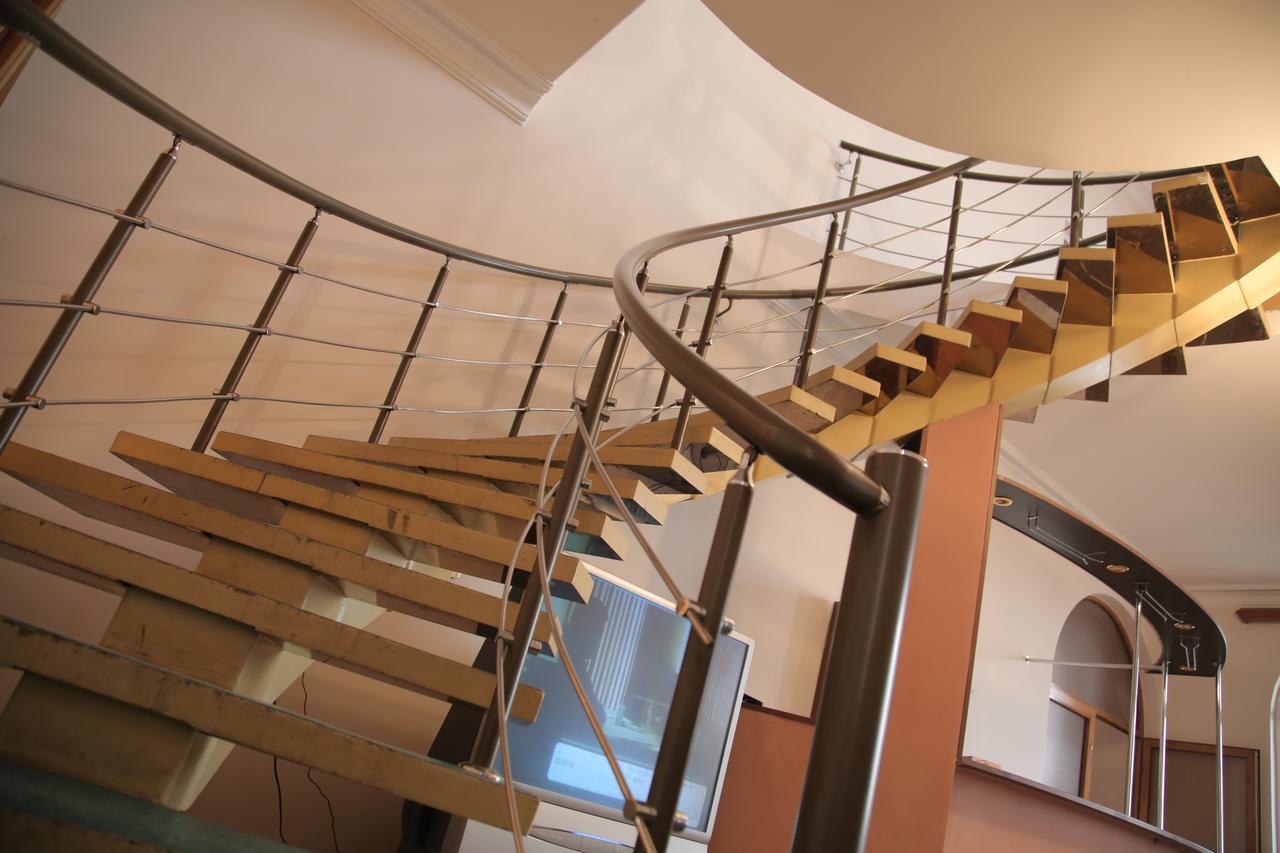 Noy Hostel Yerevan Ngoại thất bức ảnh