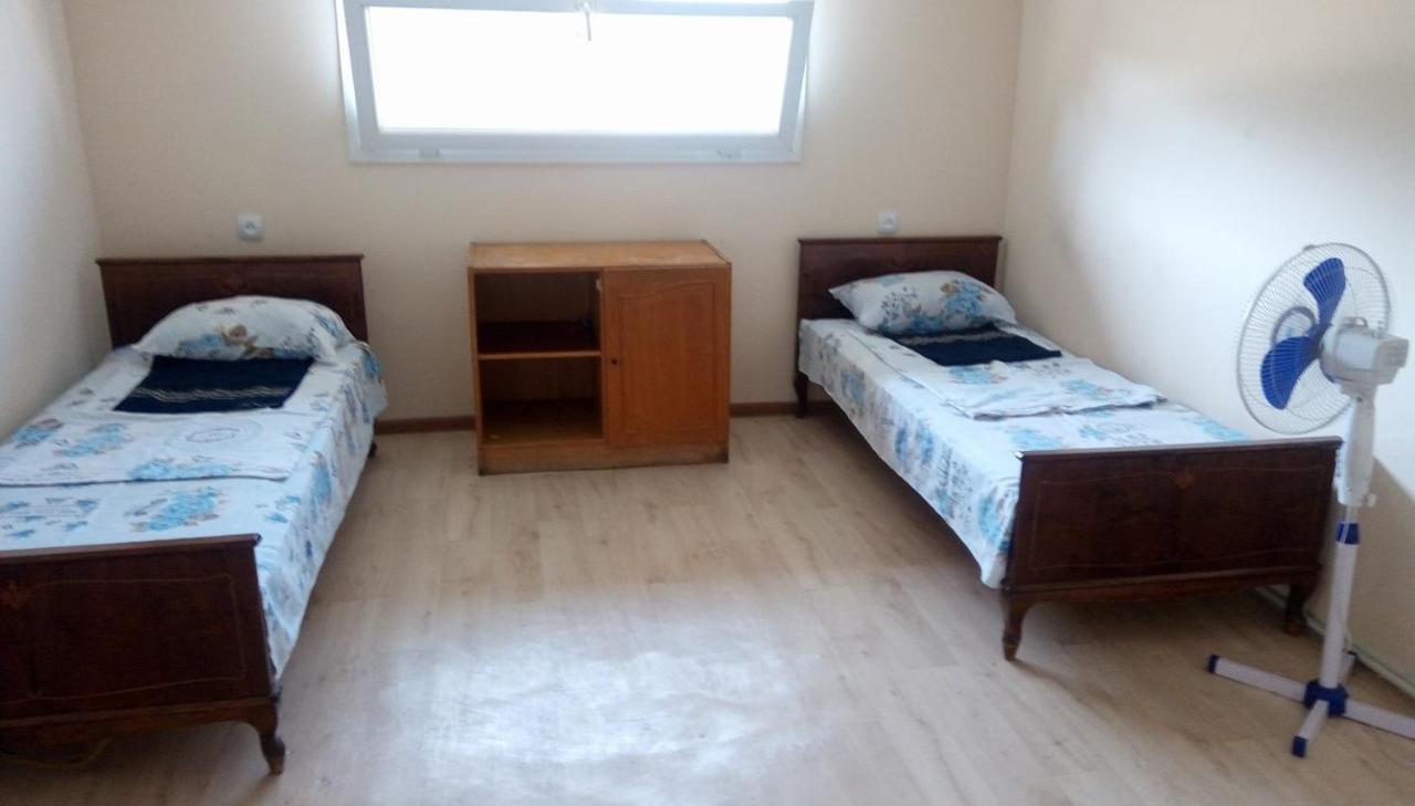 Noy Hostel Yerevan Ngoại thất bức ảnh
